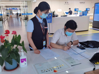 江蘇省交通運輸廳門戶網(wǎng)站 工作動態(tài) 一紙承諾,現(xiàn)場即辦--信用承諾讓蘇州吳江交通行政審批跑出“加速度”