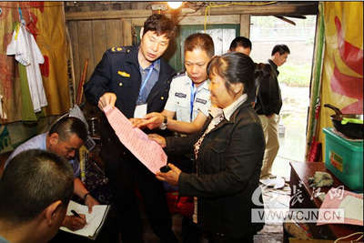 硚口第一批13艘“水上人家”船舶被集中銷毀_武漢24小時_新聞中心_長江網_cjn.cn